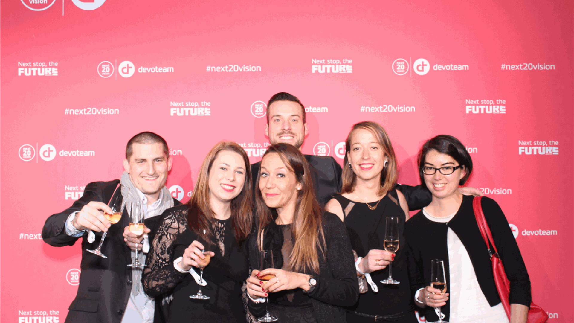 Photobooth-gif-anim-Devoteam-ezgif.com-resize